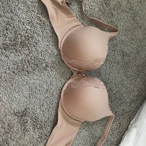 Victoria Secret Body By Victoria perfect shape bra